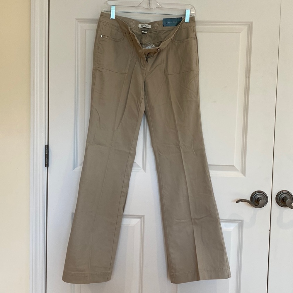 White House | Black Market Blanc Flare Leg Pant